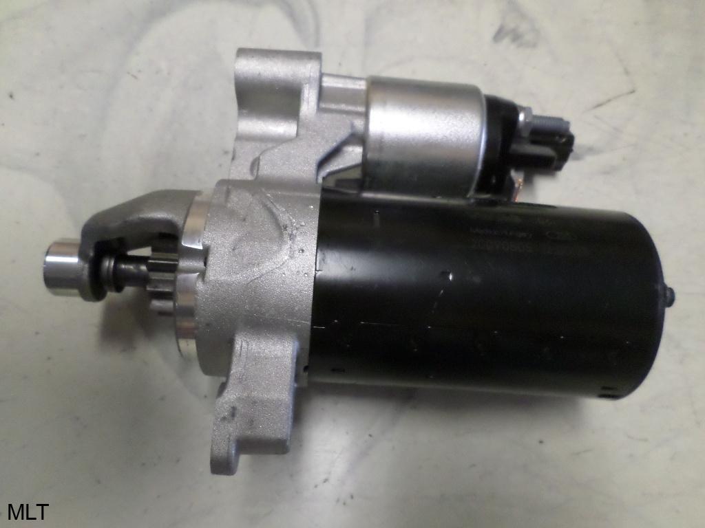 W 06H911021 ÖNINDÍTÓ AUDI A4,A5 GYÁRI